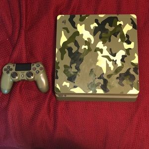 PlayStation 4 Slim 1TB with 5 games